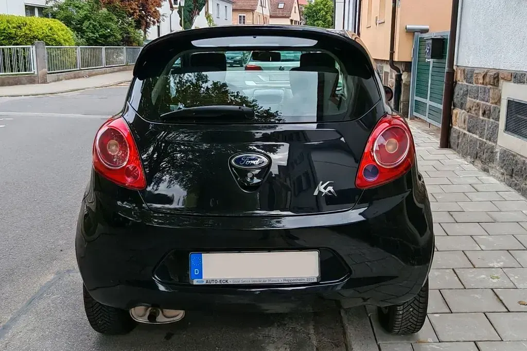 Gebraucht Ford Ka Titanium 69 PS (50 kW) 2014 Schwarz Kleinwagen