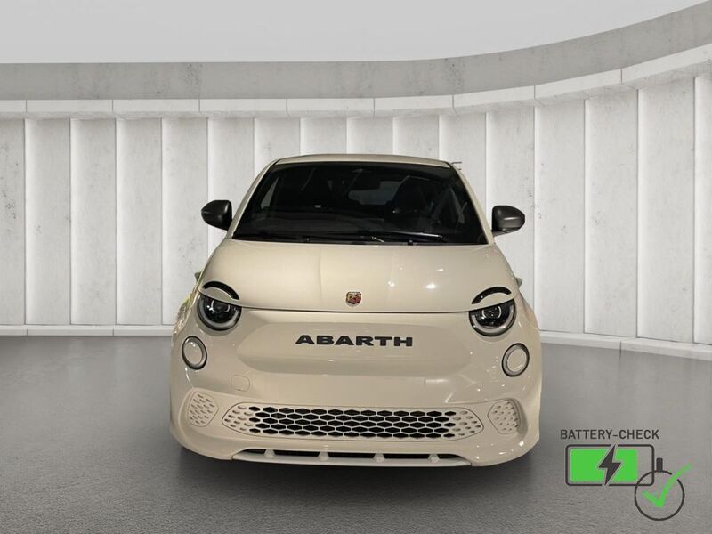 Gebraucht Abarth 500e Basis 114 kW (155 PS) 2025 Weiß Kleinwagen