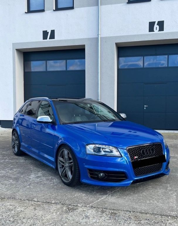 Blau Gebraucht 2011 Audi S3 Sport Limousine | 14.999 € (Fairer Preis) - Bild 1/4