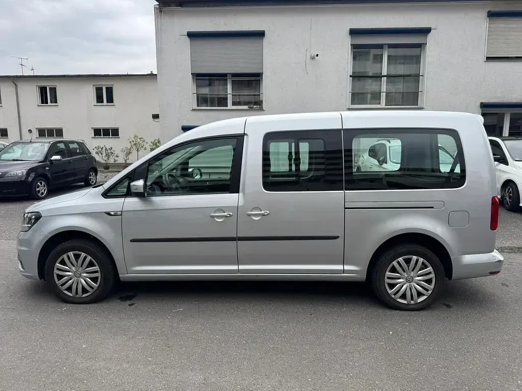 Gebraucht VW Caddy Trendline 102 PS (75 kW) 2016 Reflexsilber metallic Van / Kleinbus