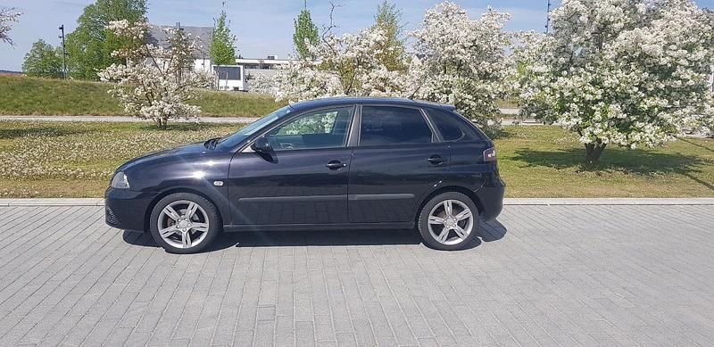 Usado Seat Ibiza Reference 86 HP (63 kW) 2009 Preto Citadino