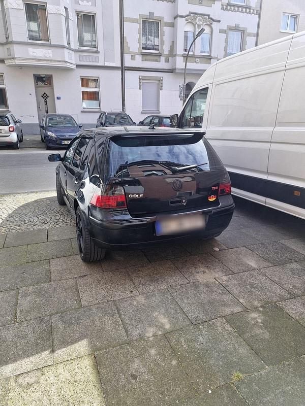 Gebraucht VW Golf IV 90 PS (66 kW) 1999 Schwarz Kleinwagen