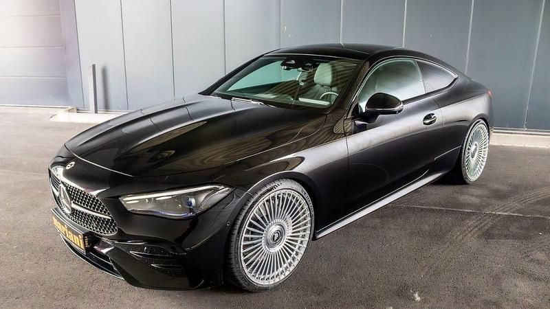 Obsidianschwarz Gebraucht 2023 Mercedes CLE450 AMG Coupé | 88.828 € - Bild 1/4