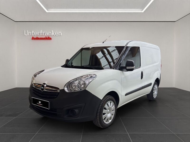 Weiß Gebraucht 2018 Opel Combo Van / Kleinbus | 11.500 € - Bild 1/4