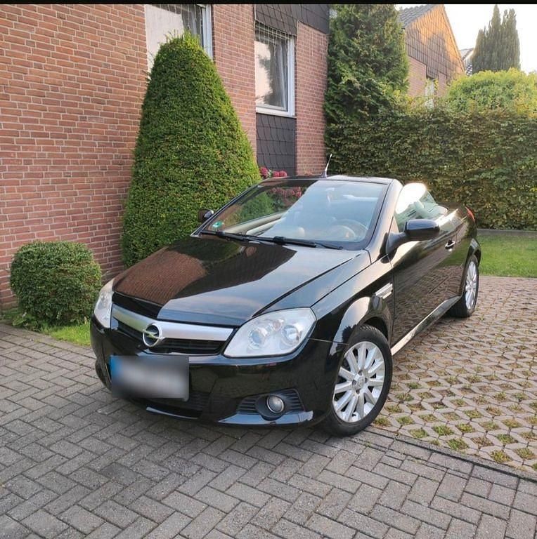 Schwarz Gebraucht 2005 Opel Tigra Cabrio | 2.450 € (Fairer Preis) - Bild 1/4