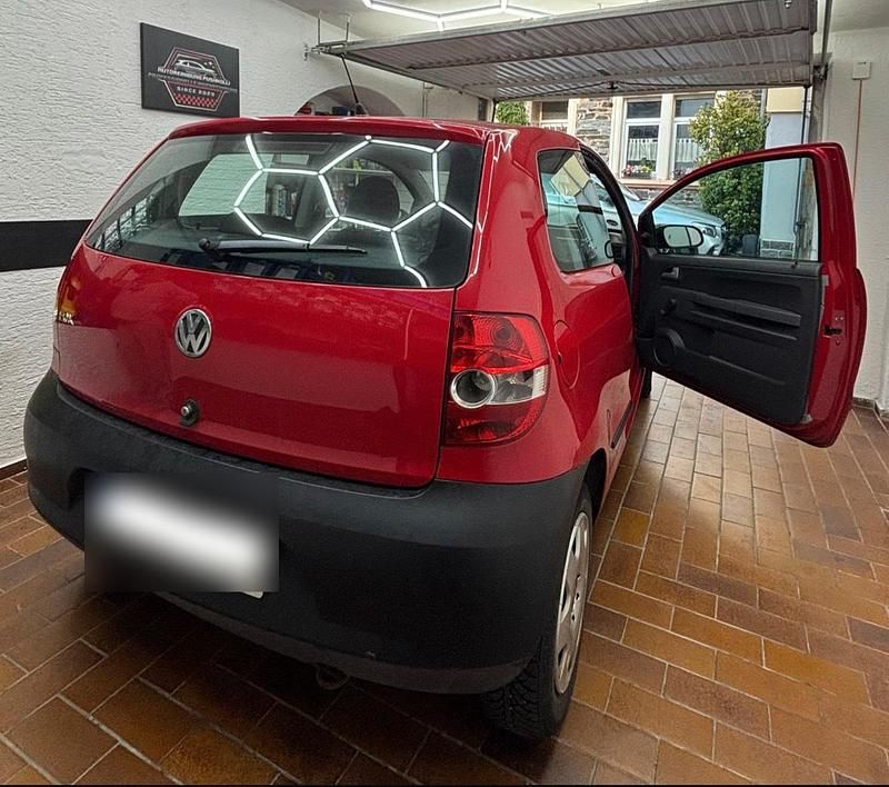 Gebraucht VW Fox 56 PS (41 kW) 2010 Rot Kleinwagen
