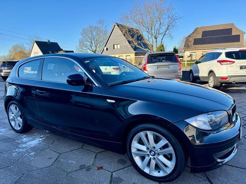 Gebraucht BMW 123 Efficient Dynamics 204 PS (150 kW) 2010 Schwarz Kleinwagen