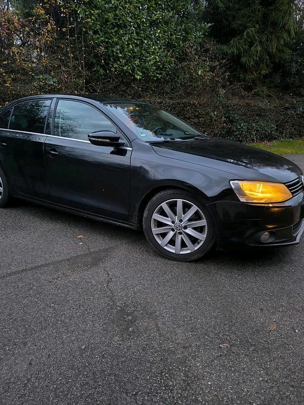 Gebraucht VW Jetta 150 PS (110 kW) 2012 Schwarz Limousine