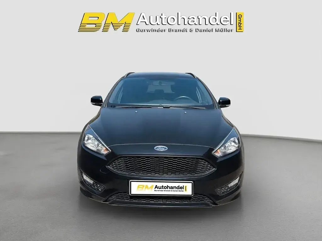 Gebraucht Ford Focus ST-Line 140 PS (102 kW) 2018 Schwarz Limousine