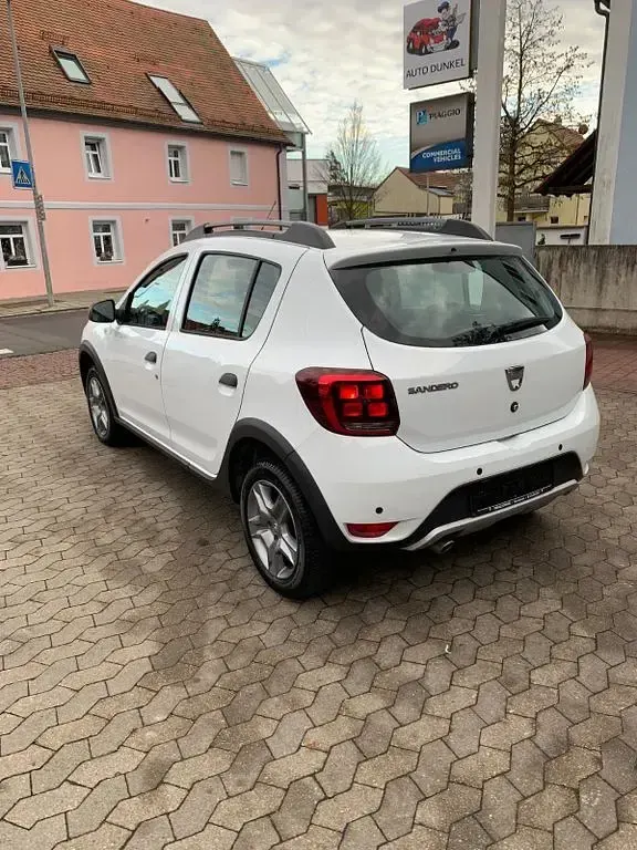 Gebraucht Dacia Sandero Prestige 95 PS (69 kW) 2020 Weiß Limousine