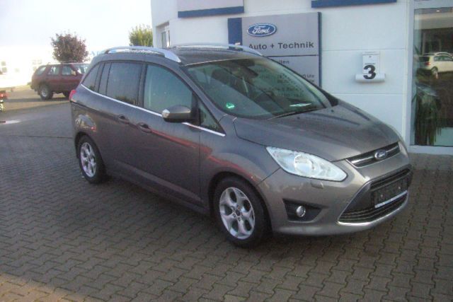 Gebraucht Ford Grand C-Max Trend 150 PS (110 kW) 2012 Braun metallic Van / Kleinbus