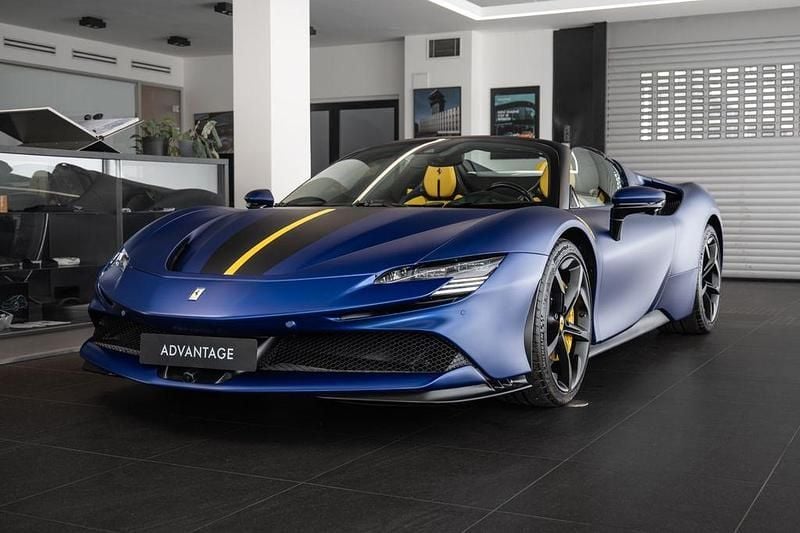 Gebraucht Ferrari SF90 2023 Blau Cabrio