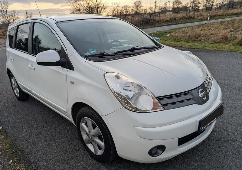 Gebraucht Nissan Note Visia 88 PS (64 kW) 2008 Weiß Kleinwagen