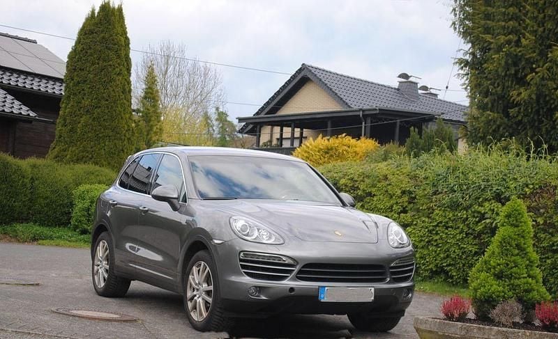 Usado Porsche Cayenne 245 HP (180 kW) 2012 Cinzento SUV