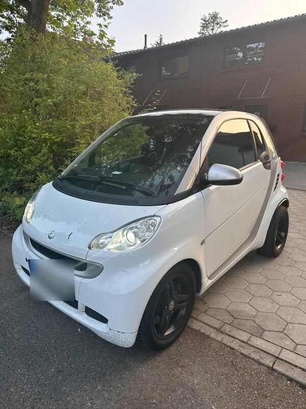 Weiß Gebraucht 2011 Smart ForTwo Coupé Kleinwagen | 4.749 € (Fairer Preis) - Bild 1/4