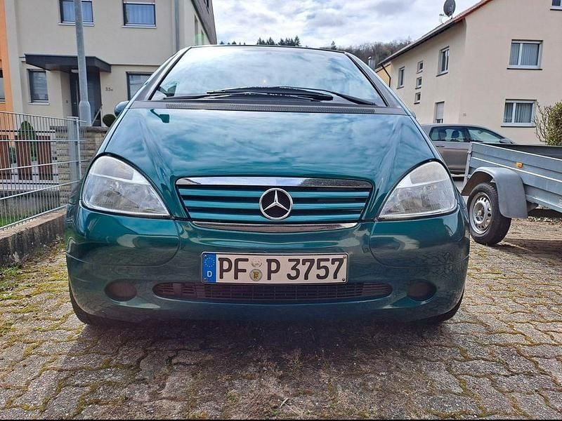 Gebraucht Mercedes A140 Elegance 82 PS (60 kW) 1999 Grün Van / Kleinbus