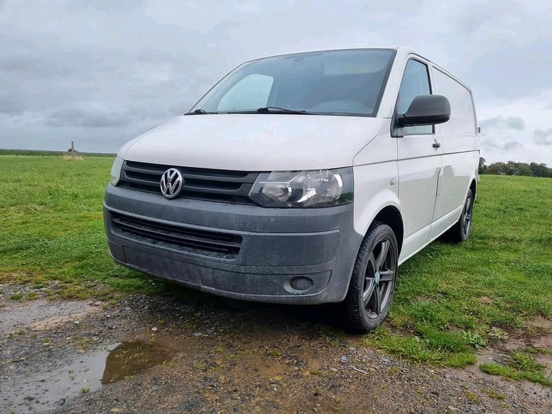 Weiß Gebraucht 2011 VW Transporter Van | 9.200 € (Guter Preis) - Bild 1/4