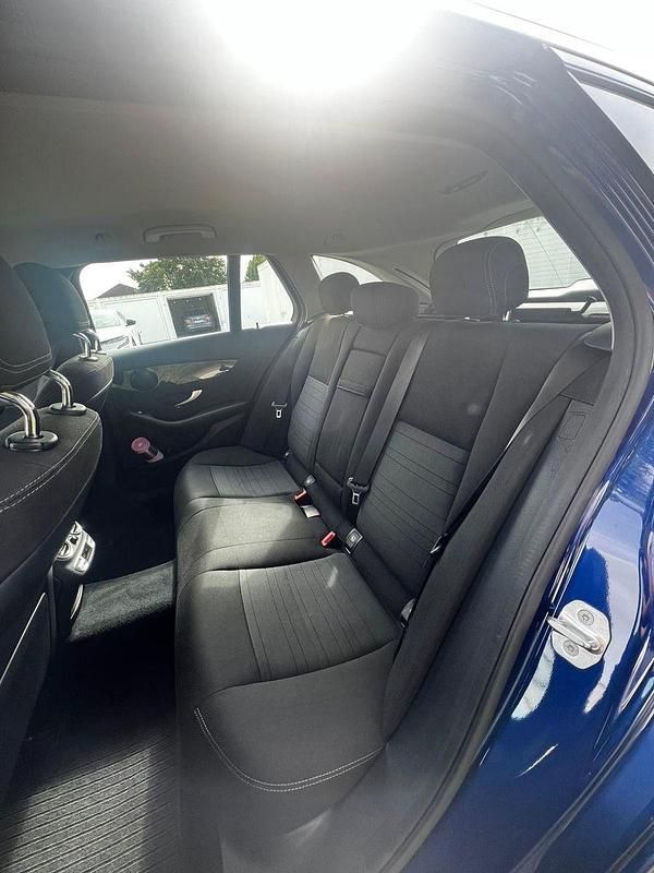 Gebraucht Mercedes 220 170 PS (125 kW) 2016 Blau Kombi