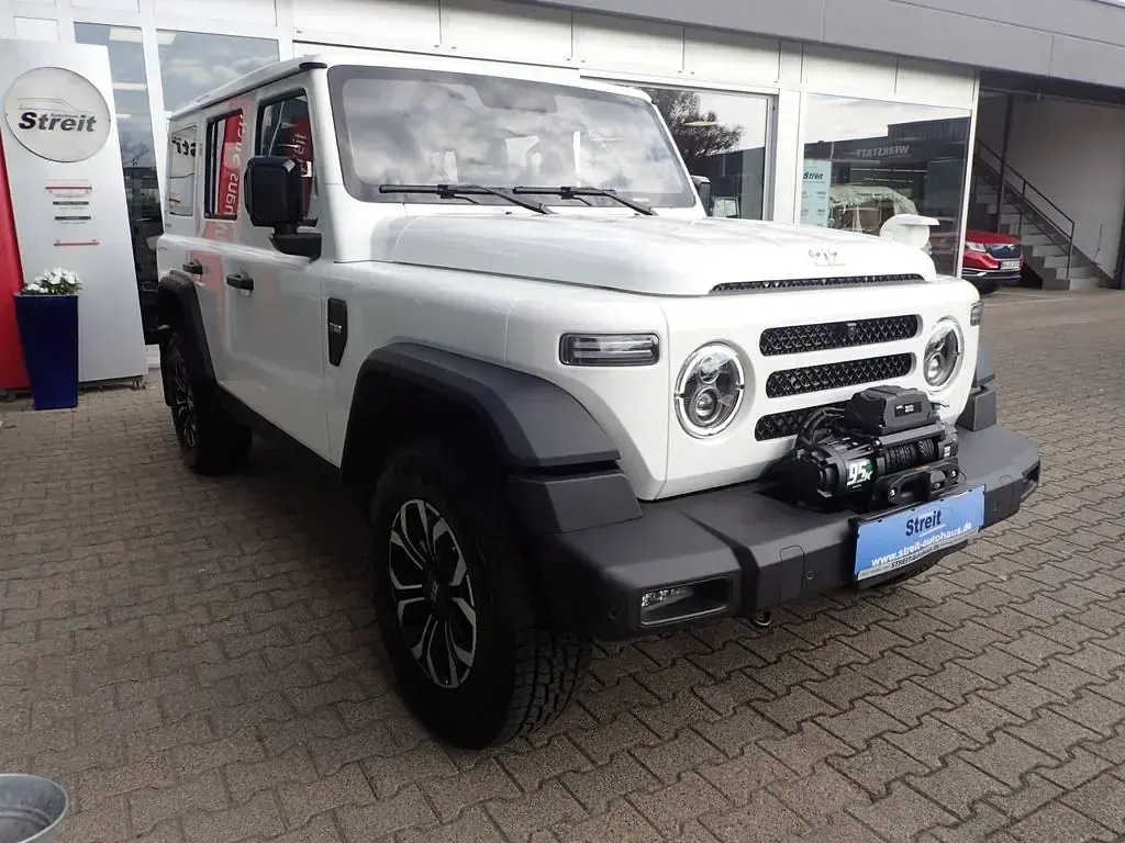 Neu BAW 212 166 PS (122 kW) 2026 Weiß SUV
