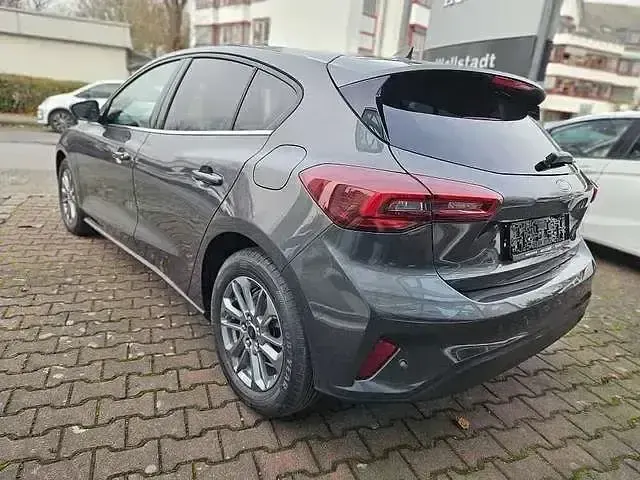 Gebraucht Ford Focus Titanium S 125 PS (91 kW) 2023 Grau Limousine