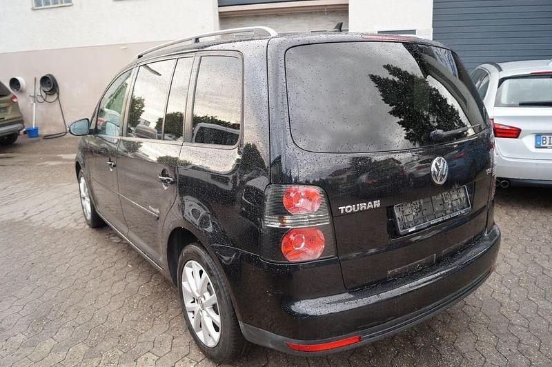 Gebraucht VW Touran Freestyle 140 PS (102 kW) 2010 Schwarz Van / Kleinbus