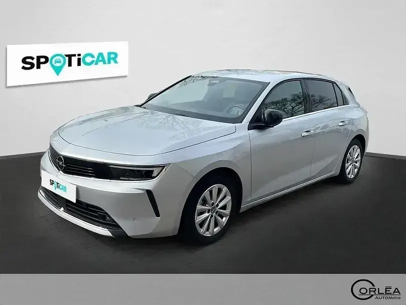 Gebraucht Opel Astra Elegance 131 PS (96 kW) 2023 Aluminium silb/kristall silb (metallic) Limousine