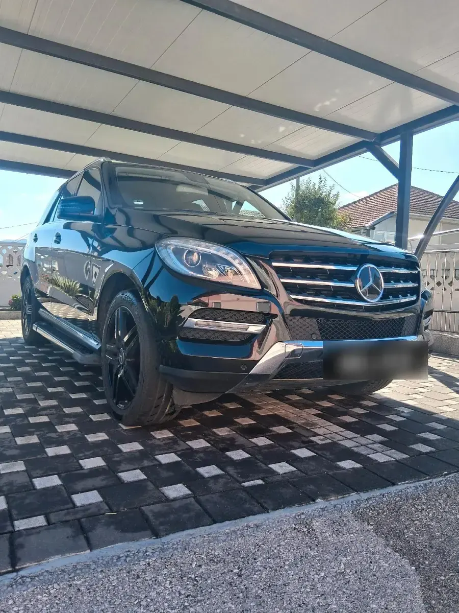 Gebraucht Mercedes ML350 258 PS (189 kW) 2015 Schwarz SUV