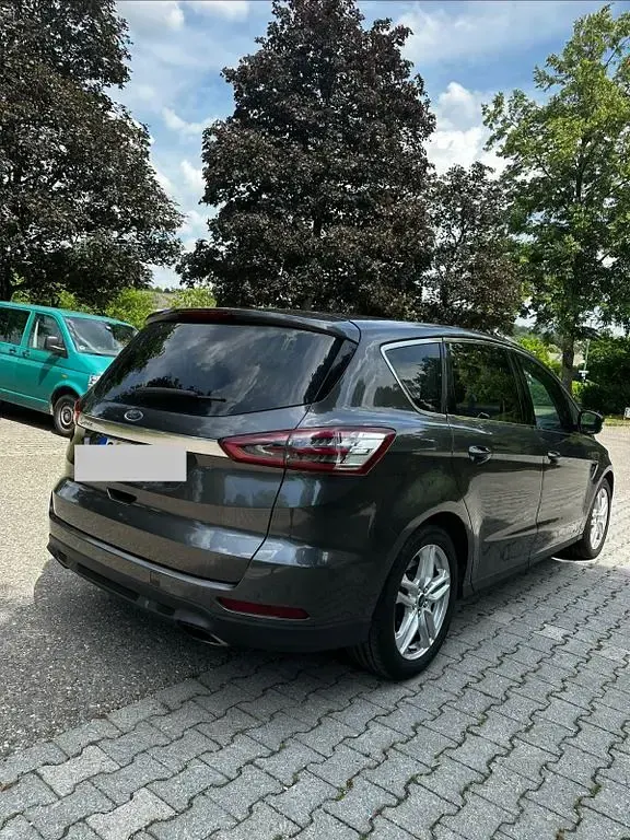 Gebraucht Ford S-MAX Titanium 211 PS (155 kW) 2016 Grau Van / Kleinbus