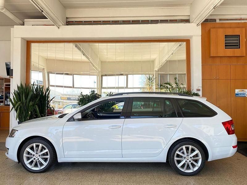 Gebraucht Skoda Octavia Joy 116 PS (85 kW) 2016 Weiß Kleinwagen