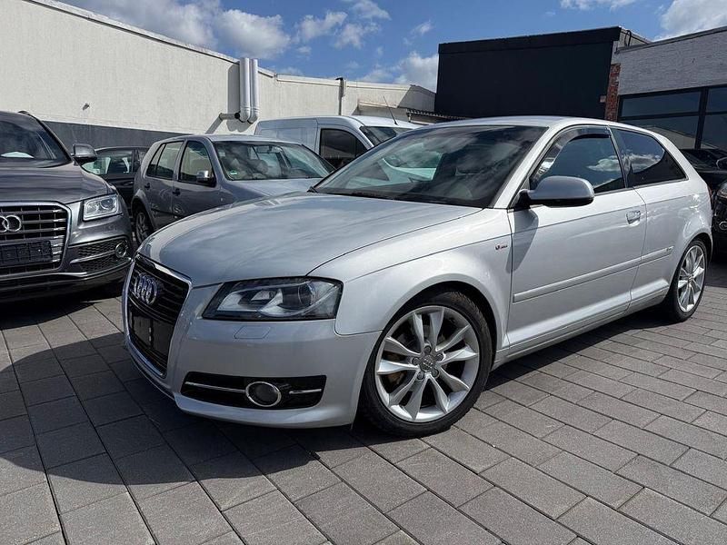 Gebraucht Audi A3 Ambition 105 PS (77 kW) 2012 Silber Kleinwagen