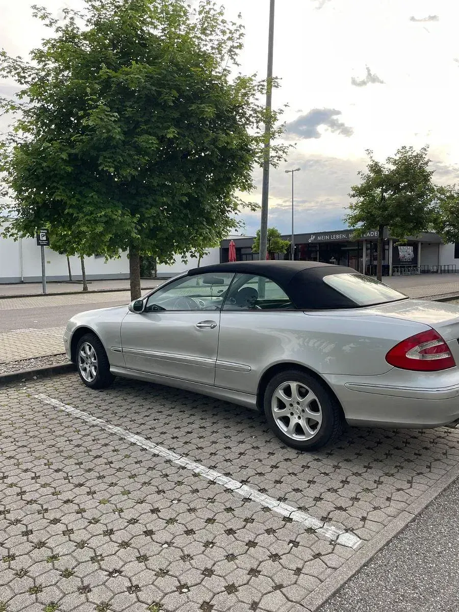 Gebraucht Mercedes CLK240 Elegance 170 PS (125 kW) 2003 Silber Cabrio
