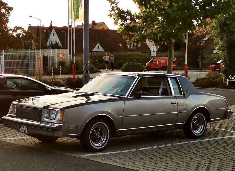 Grau Gebraucht 1979 Buick Regal Cabrio | 10.000 € - Bild 1/4