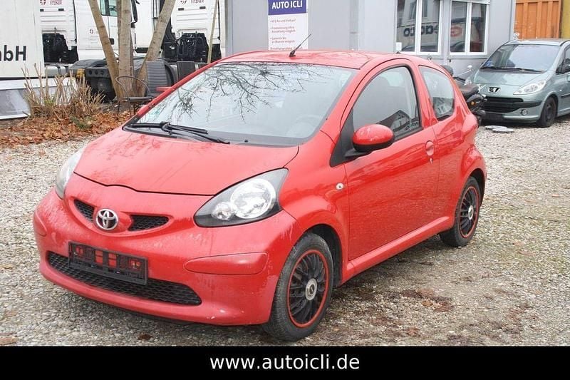 Rot Gebraucht 2006 Toyota Aygo City Kleinwagen | 690 € (Superpreis) - Bild 1/4