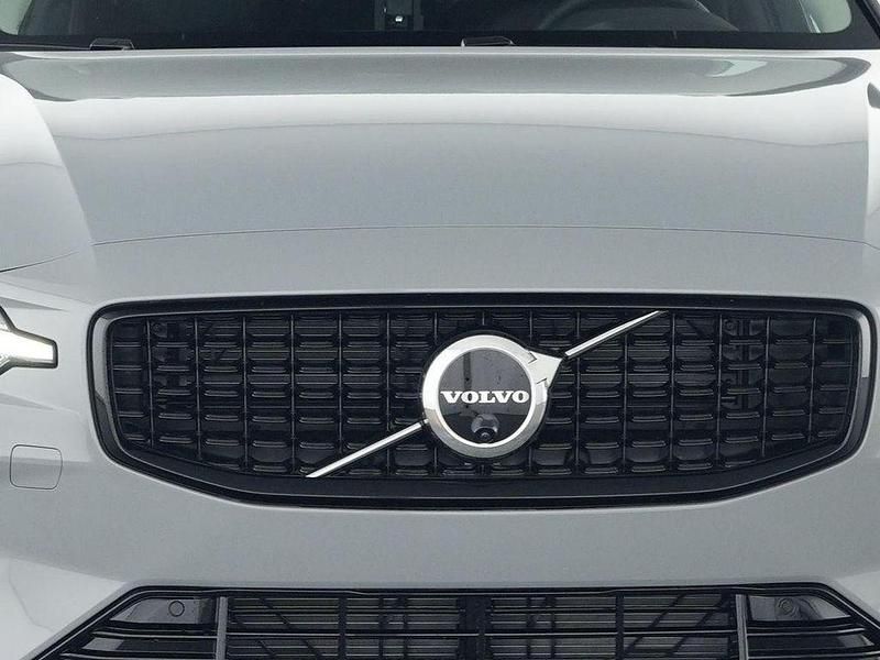 Gebraucht Volvo V60 Plus 197 PS (144 kW) 2025 Grau Kombi