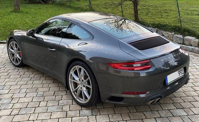 Grau Gebraucht 2016 Porsche 911 Carrera S Coupé | 103.900 € (Etwas zu teuer) - Bild 1/4