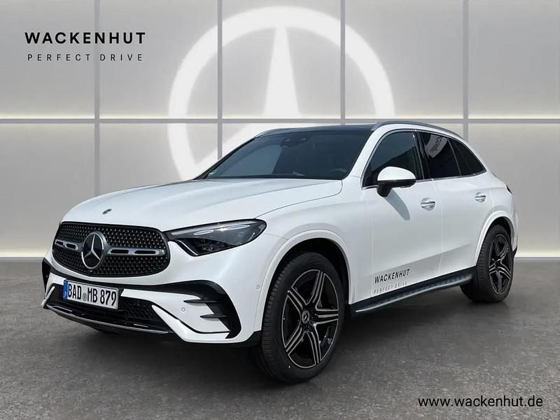 Weiß Gebraucht 2025 Mercedes GLC300 AMG SUV | 71.489 € (Fairer Preis) - Bild 1/4
