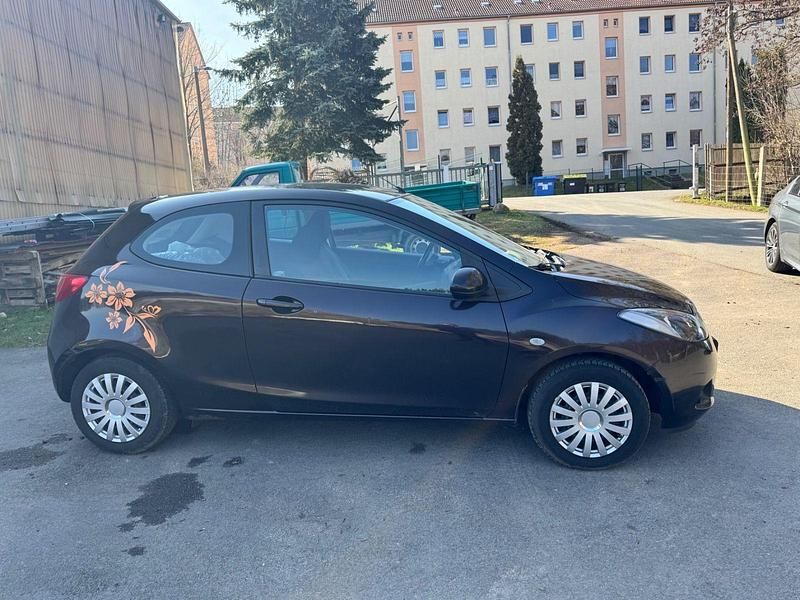 Gebraucht Mazda 2 Inclusive 86 PS (63 kW) 2008 Schwarz Kleinwagen