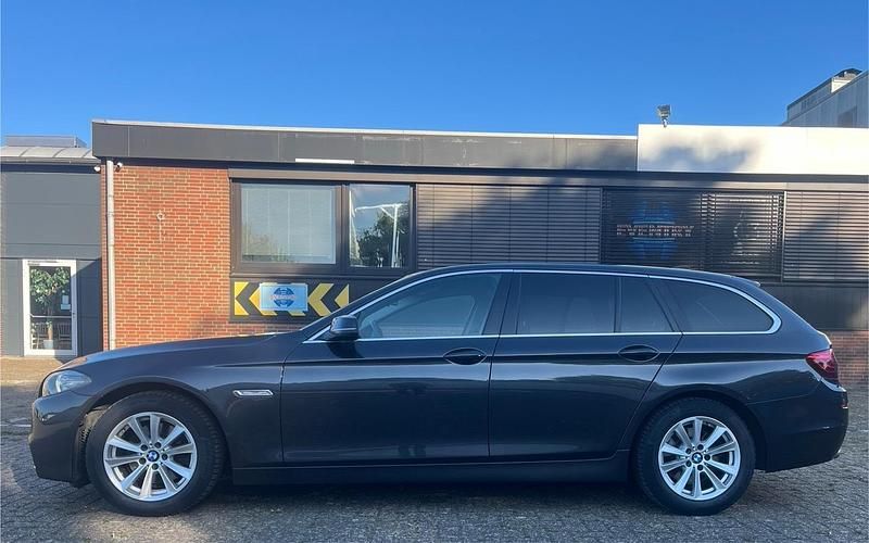 Gebraucht BMW 520 M Sport 190 PS (139 kW) 2015 Grau Limousine