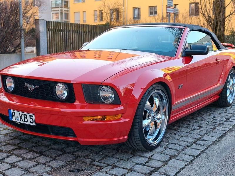 Gebraucht Ford Mustang GT 300 PS (220 kW) 2007 Rot Cabrio