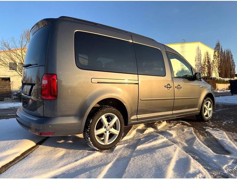 Gebraucht VW Caddy Maxi 125 PS (91 kW) 2018 Grau Van / Kleinbus