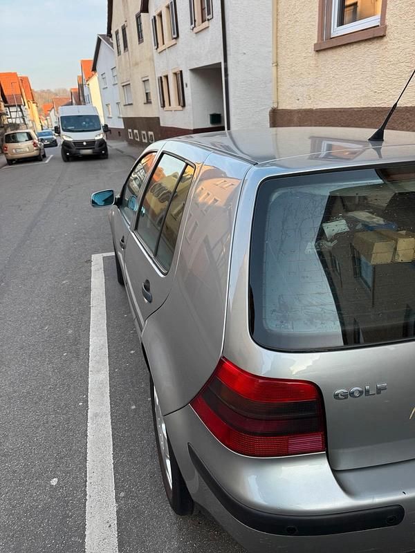 Gebraucht VW Golf IV 75 PS (55 kW) 2002 Limousine