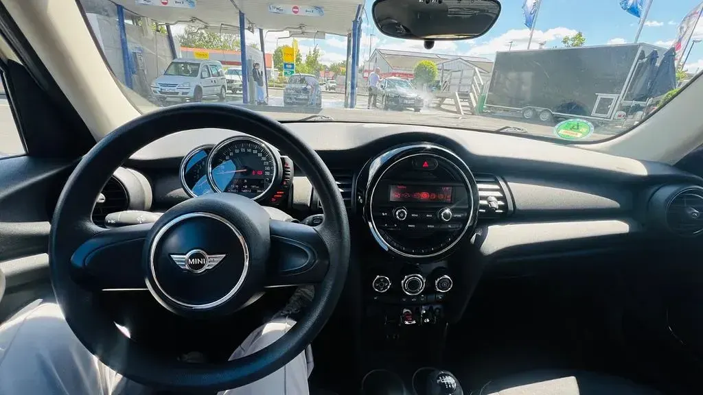Gebraucht Mini ONE 75 PS (55 kW) 2016 Beige Kleinwagen