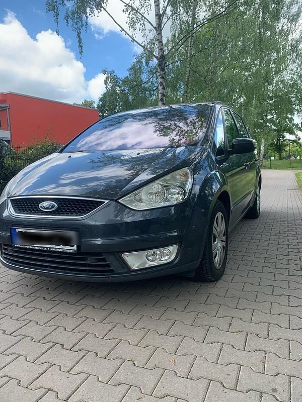 Grau Gebraucht 2008 Ford Galaxy Van / Kleinbus | 3.999 € (Fairer Preis) - Bild 1/4