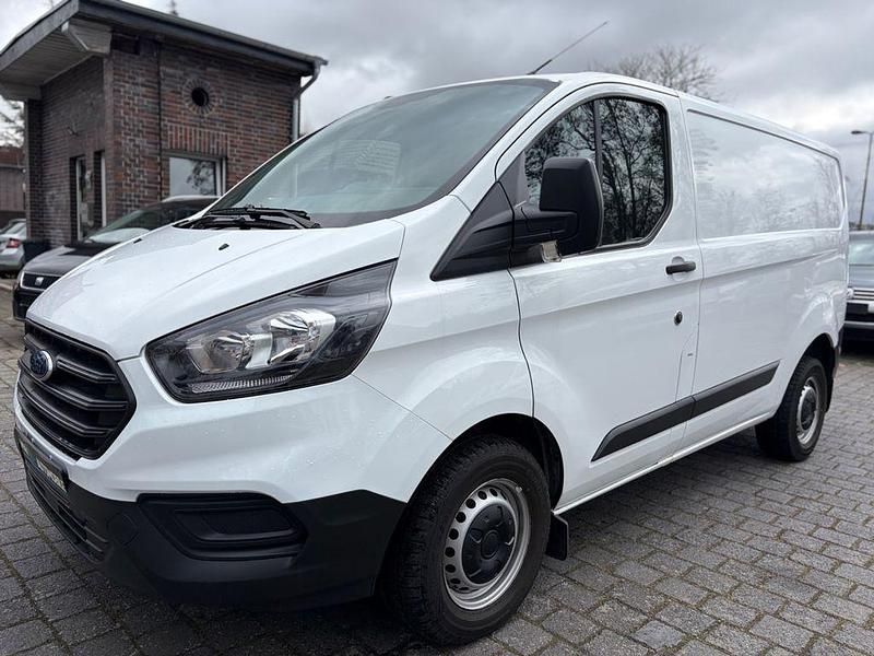 Gebraucht Ford Transit Custom 105 PS (77 kW) 2022 Weiß Van / Kleinbus