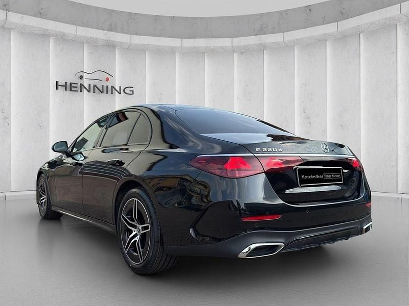 Gebraucht Mercedes E220 AMG 197 PS (144 kW) 2023 Othercolor Limousine