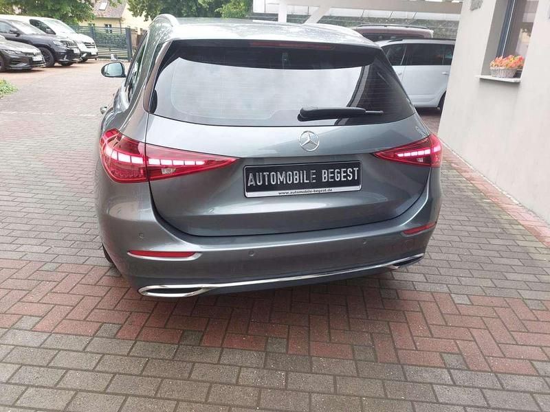 Gebraucht Mercedes C220 200 PS (147 kW) 2022 Selenitgrau Kombi