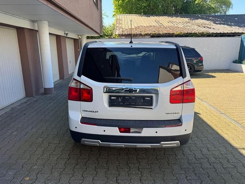 Second-hand Chevrolet Orlando 140 CP (102 kW) 2012 Alb Monovolum