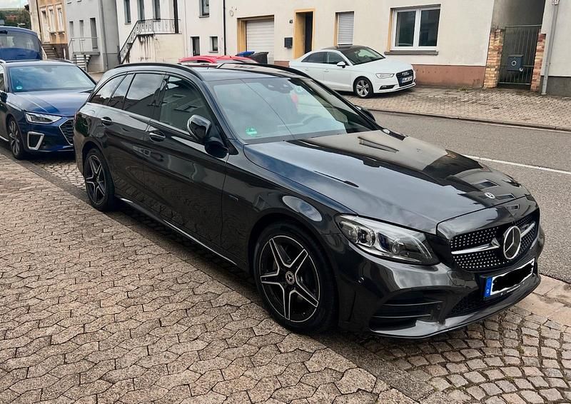 Gebraucht Mercedes C300e 306 PS (225 kW) 2020 Grau Kombi