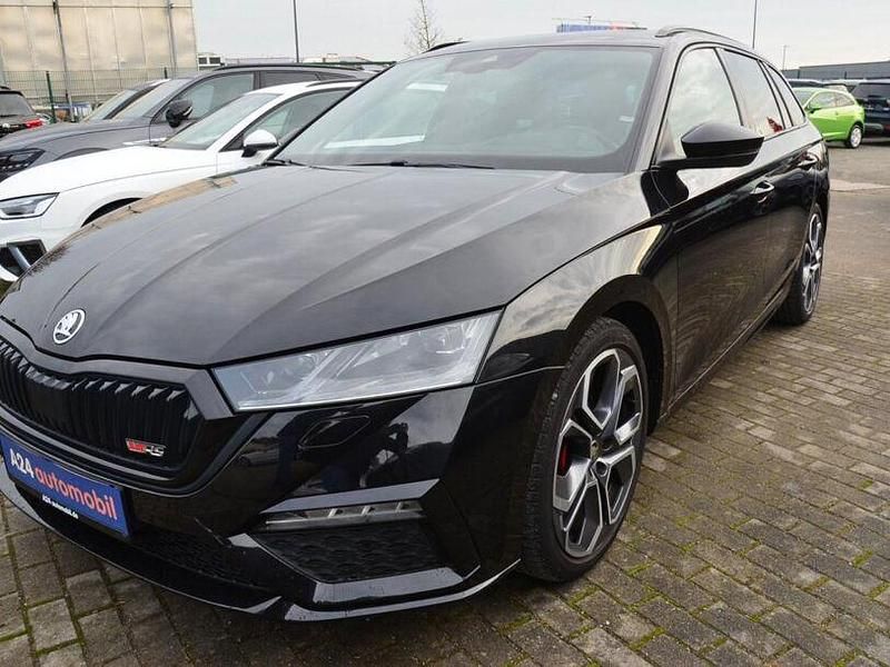 Schwarzmagic perleffekt Gebraucht 2023 Skoda Octavia RS Kombi | 34.980 € (Fairer Preis) - Bild 1/4