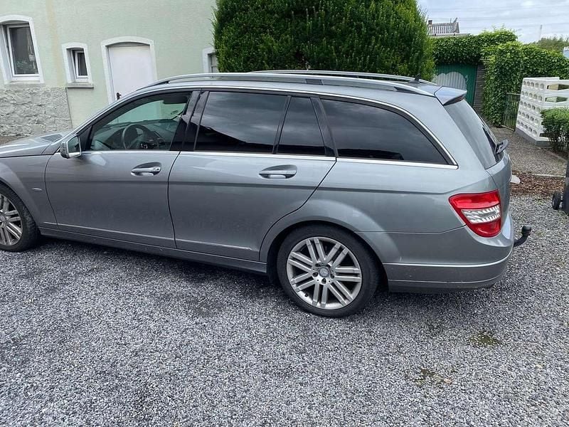 Grau Gebraucht 2011 Mercedes C200 Kombi | 6.500 € (Fairer Preis) - Bild 1/4